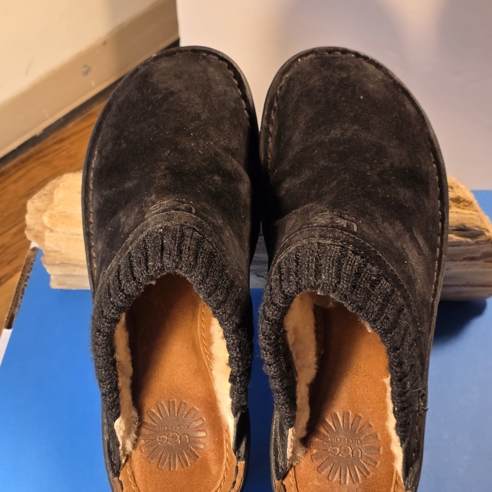 UGG Women's Gael Black Suede Slip-On Clogs Shoes